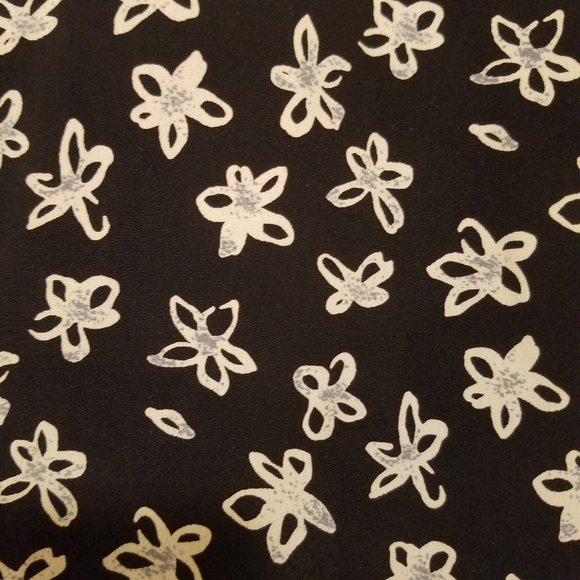 Jaclyn Smith Black Dress with Cream Floral Design Perfect Valentines Day Dress - Picture 6 of 7